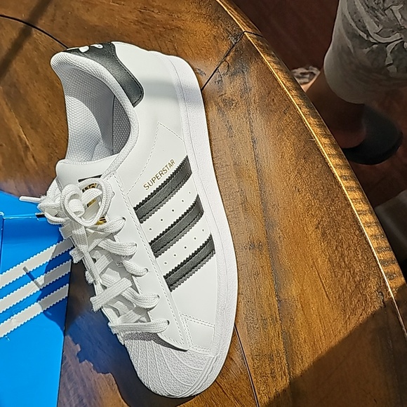 Shell Toe Adidas - Picture 6 of 8